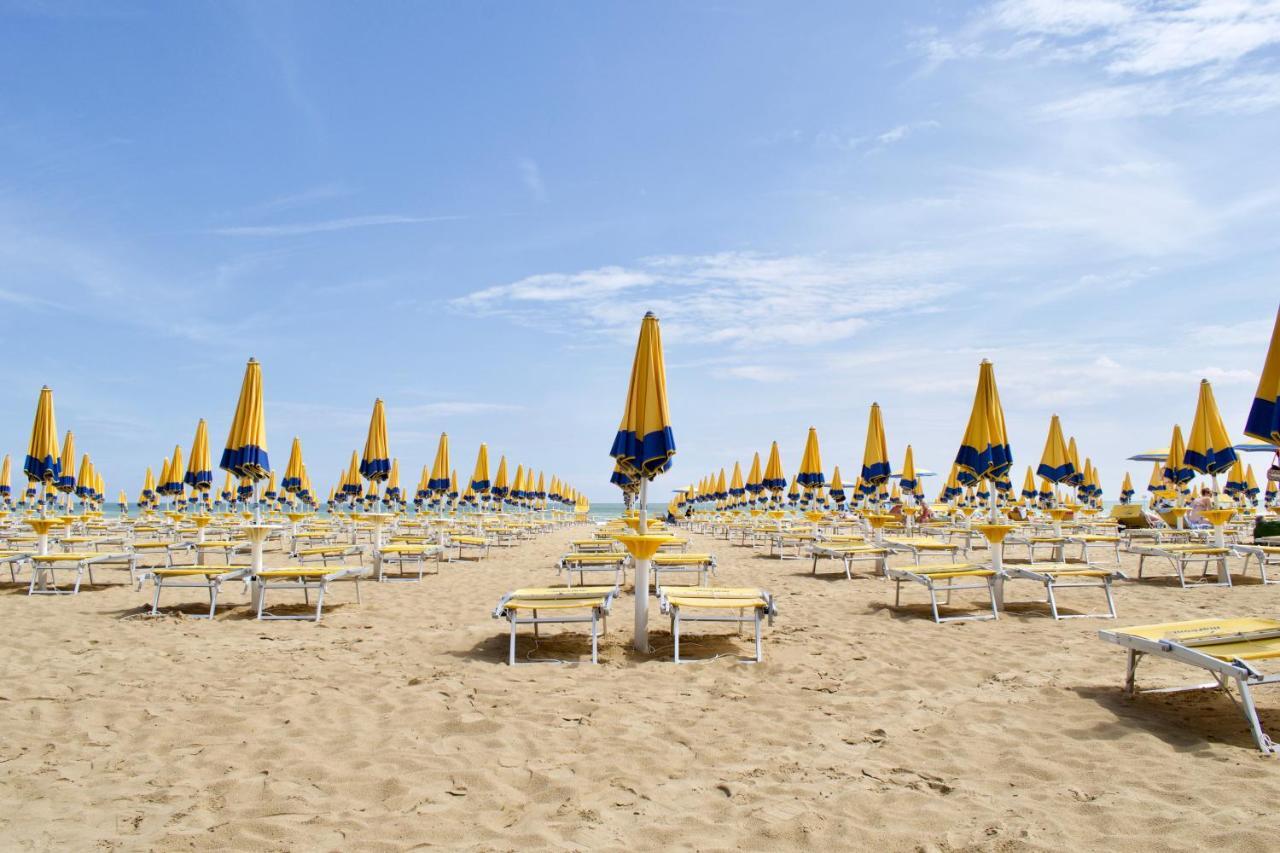 La Fenice N. 2 Lido di Jesolo Esterno foto